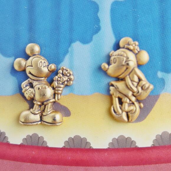 Disney X Hallmark Minnie & Mickey Brass Couples Pin Set - Picture 2 of 7